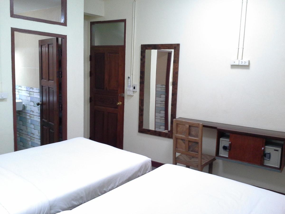 Bc Guesthouse Banglamphu Bangkok Exterior foto